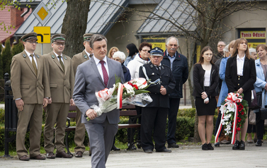 Uroczystości przy Pomniku Niepodległości