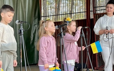 Występ dzieci z Ukrainy