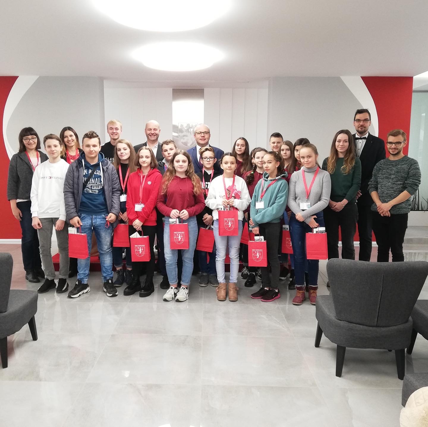 Młodzież z terenu gminy Narol oraz pozostałych miast partnerskich Tokaj (Wegry), Mlynica (Słowacja) odwiedziła miasto Sokolnice (Czechy)